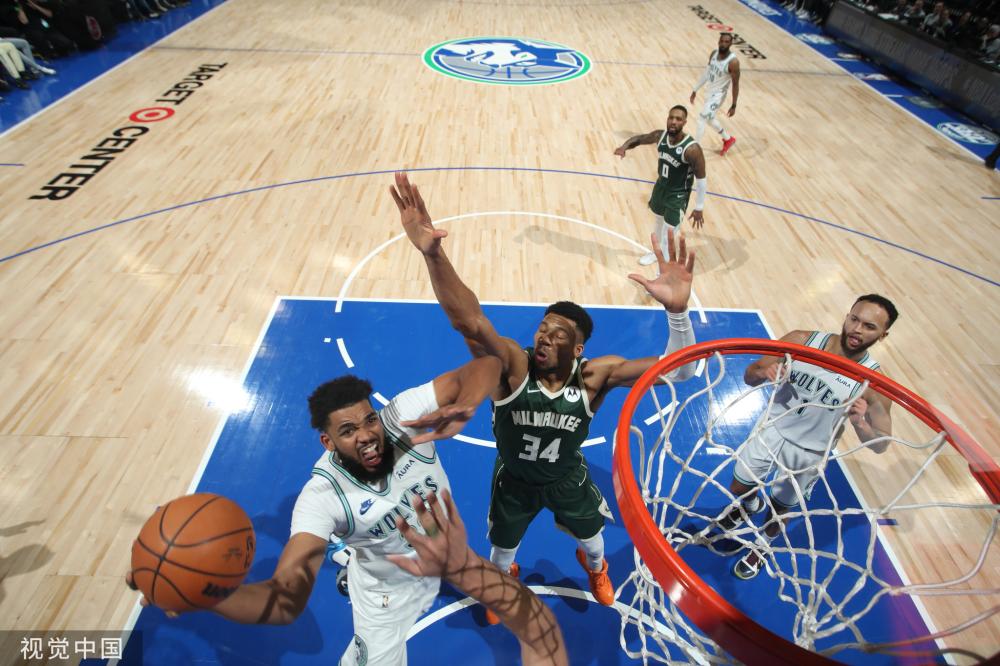 在这股足球 在这股足球