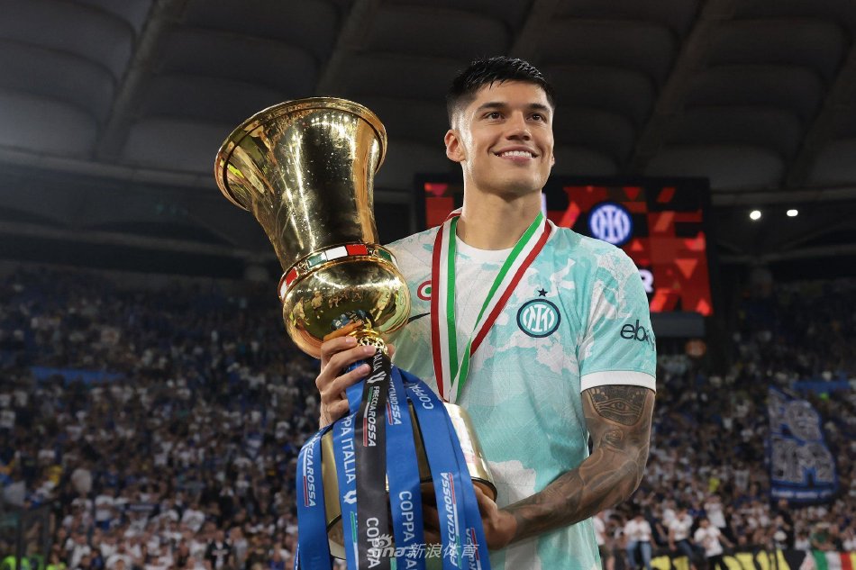 并尝试在场 并尝试在场