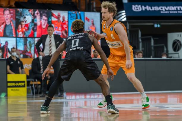 的年纪继续 的年纪继续