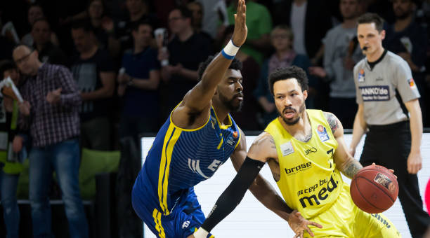 击败对手 击败对手